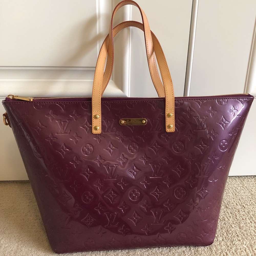 Louis Vuitton  BELLEVUE PATENT LEATHER GM HANDBAG